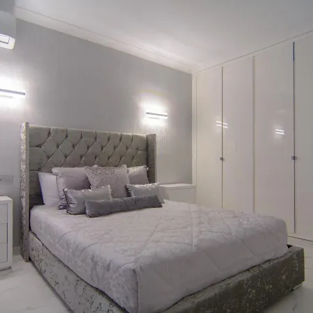 Chapas Playa Refurbished * Marbella