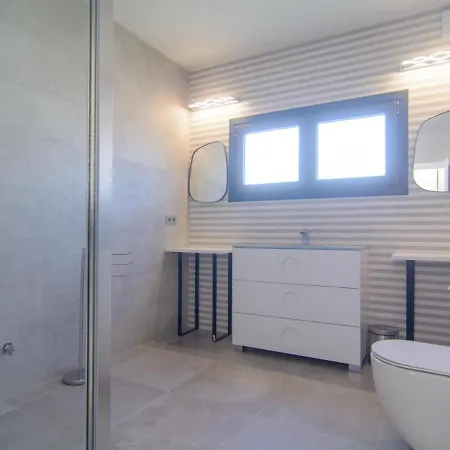 Chapas Playa Refurbished Holiday home *